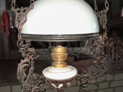Vanaaegne ilus laelamp