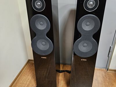 Yamaha NS-F700 3-Way Loudspeaker System