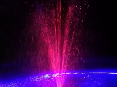 LED RGB prožektor