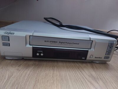 Sanyo VHR-H772 Hi-Fi Stereo VHS-videomakk