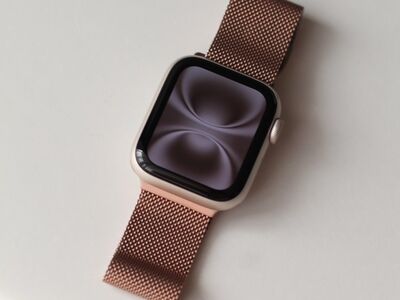 Apple Watch SE 40mm (GPS + Cellular) (2nd Gen)