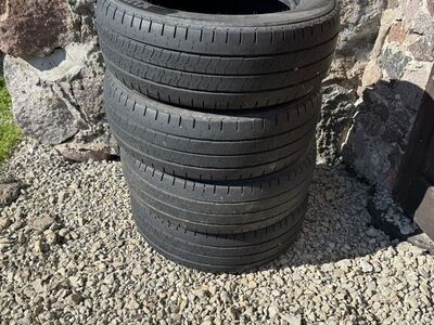 Kaubiku suverehvid 215/65R16C, mustri jääk 6mm