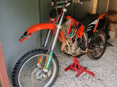 Vahetada KTM 525SX