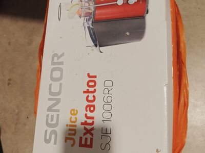 SENCOR SJE 1006RD Mahlapress