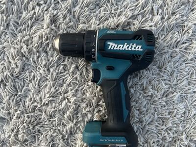 Trell-kruvikeeraja Makita DDF485Z; 18 V