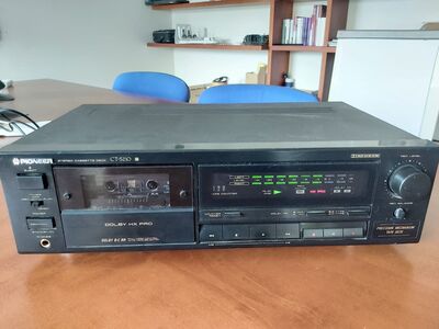 Kassetimängija Pioneer CT-S210