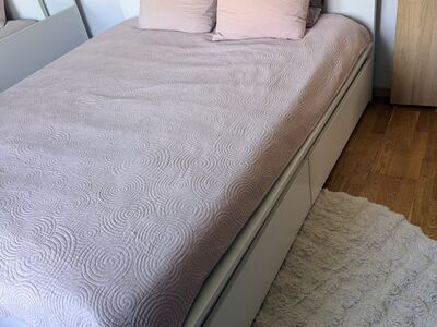 Ikea MALM VOODI