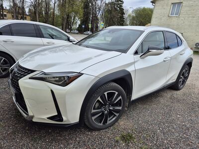 Lexus UX 250, 2.0, 112 kW, hübriid, automaat, 4x4