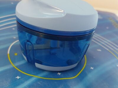 Tupperware sibulahakkija