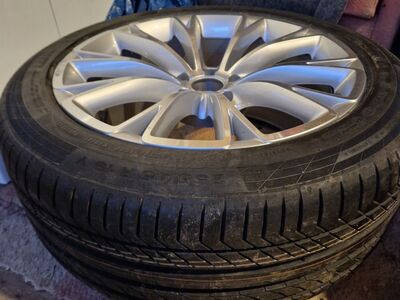 Audi A8 valuvelg R19 koos uue rehviga