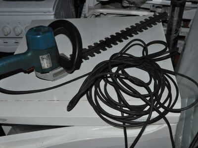 Hekilõikur Black and Decker 315w