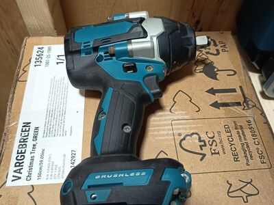 Makita DTW700