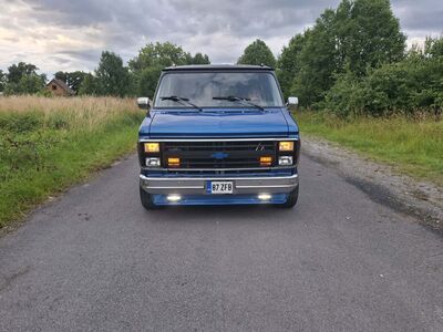 Chevrolet Chevy Van G30 Sportvan