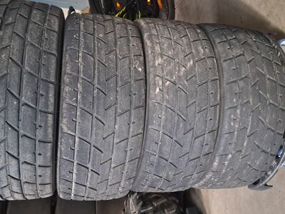 Avon Cooper vihmarehvid 210/635 R17