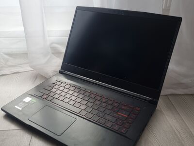 MSI GTX 1650 i7 10750H laptop