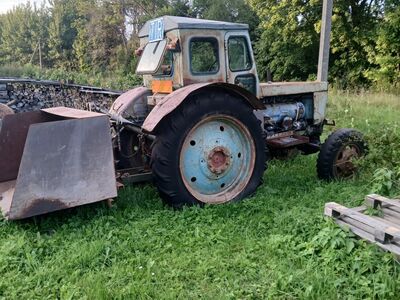 Traktor T-40AM