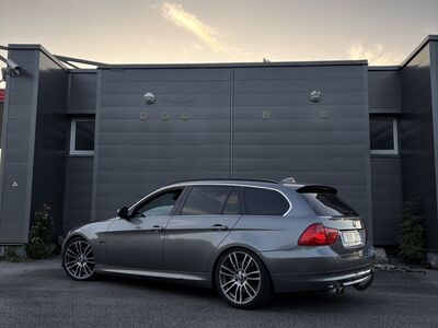 BMW 330D LCI