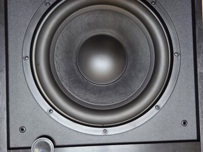 Jamo SUB 660 aktiivne subwoofer