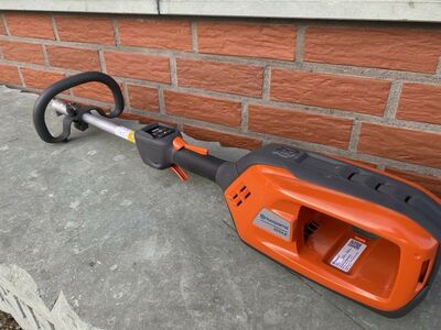 Husqvarna 325iLK kombitrimmer + pinnaseääristaja