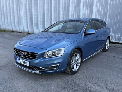 Volvo V60 Plug-In Hybrid AWD 2.4 D6 AWD 158kW