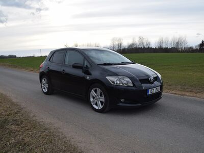 Toyota Auris 2,2d 130kw