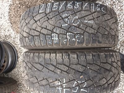 215/65/R16C Nokian naastrehvid 2tk