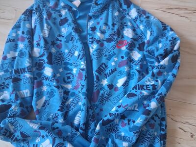Nike dressikas