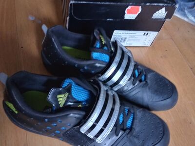 Adidas jalatsid
