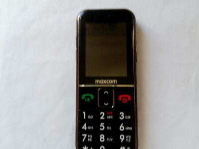 MOBIILTELEFON MAXCOM 735 SOS