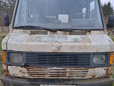Mercedes Benz 407 D 53 kw  1988a