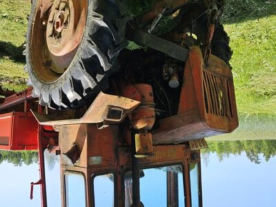 Traktor T-16