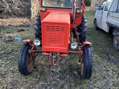 Traktor T25 1992