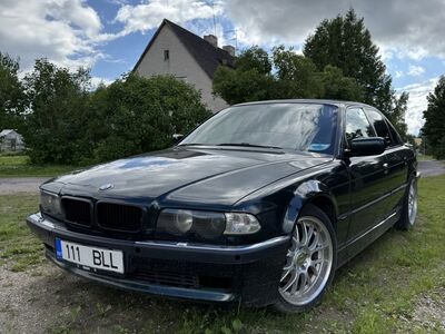 BMW 730 E38