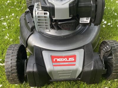 Iseliikuv muruniiduk NX46SP (Briggs & Stratton) –