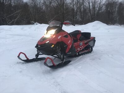 Lumesaan Lynx 800R  XTRIM  RE E-TEC