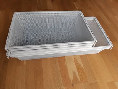 Ikea Boaxel korvid