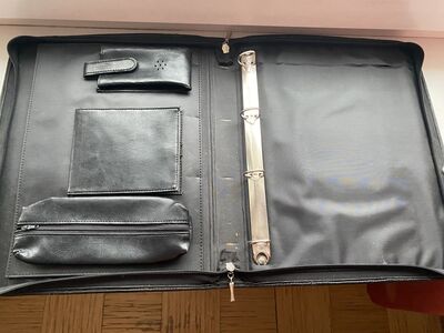 Mapp 34 x 28cm