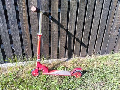 Kasutatud tõukeratas/tõuks Ferrari