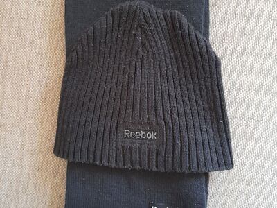 Reeboki sall ja müts, uueväärsed