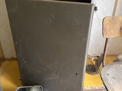 Vintage suur metallkapp – industrial/loft