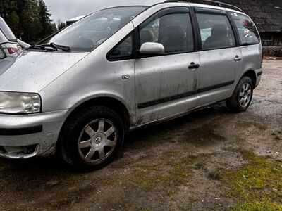 VOLKSWAGEN SHARAN