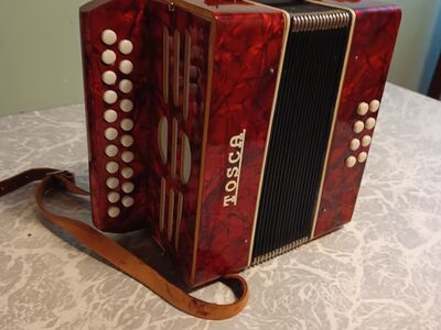 Akordion Tosca