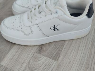 Calvin Klein tossud nr.38
