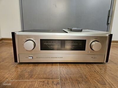Accuphase E-305V  Integrated Stereo
