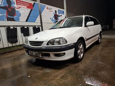 Toyota Avensis 2.0d 81kw.
