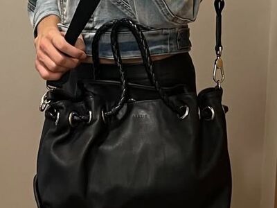 Uueväärne täisnahast FURLA kott