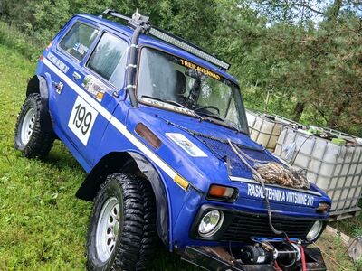 Müüa või vahetada offroadiks kohandatud Lada Niva