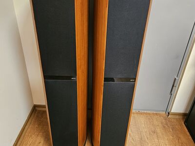 Jamo D590 HiFi Floorstanding Speaker.
