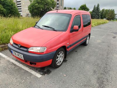 Peugeot partner.1,9d.51kw.2001a.Üv.03.2027.