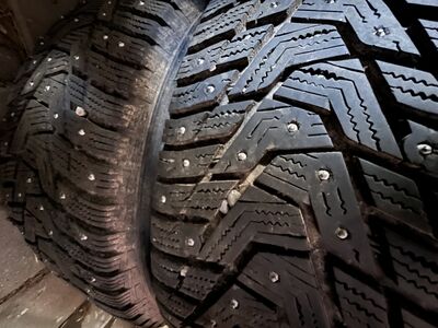 Железные диски с резиной 215/60/R16 Ford